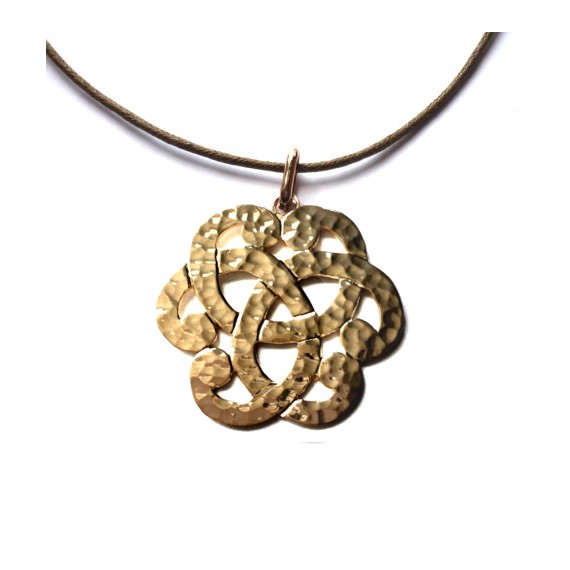 collier arabesque gravé