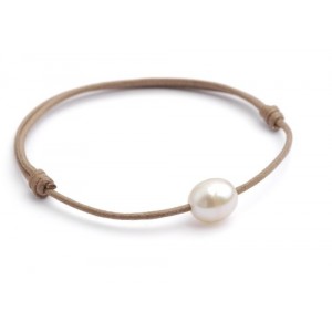 bracelet perle eau douce sur cordon