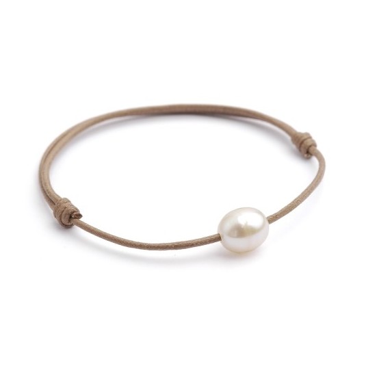 bracelet perle eau douce sur cordon